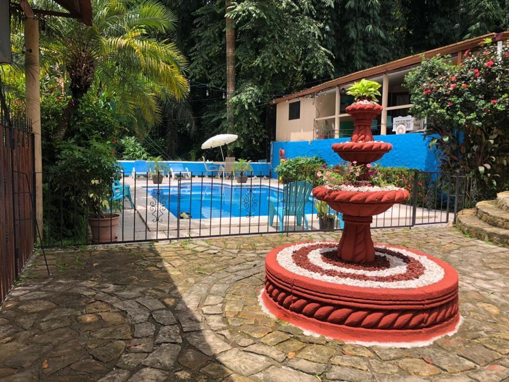 Hospedaje Colibri Manuel Antonio Exterior photo