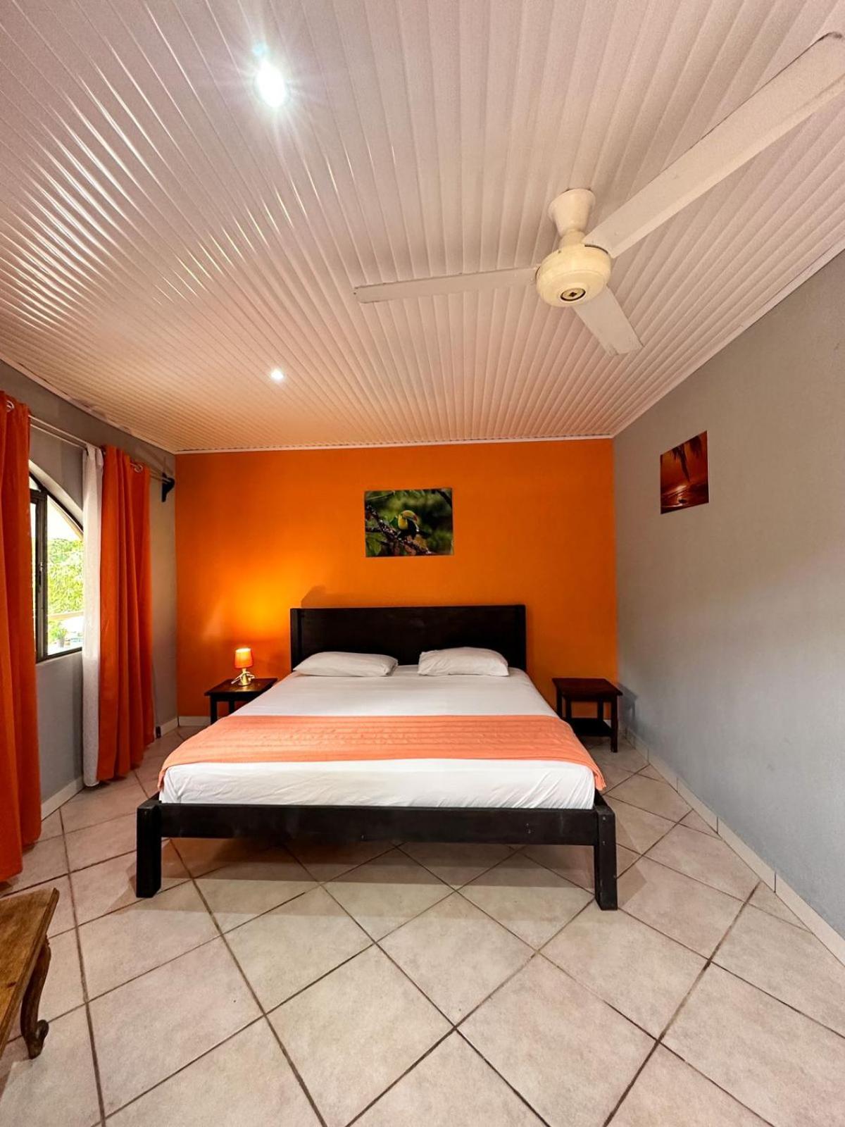 Hospedaje Colibri Manuel Antonio Exterior photo