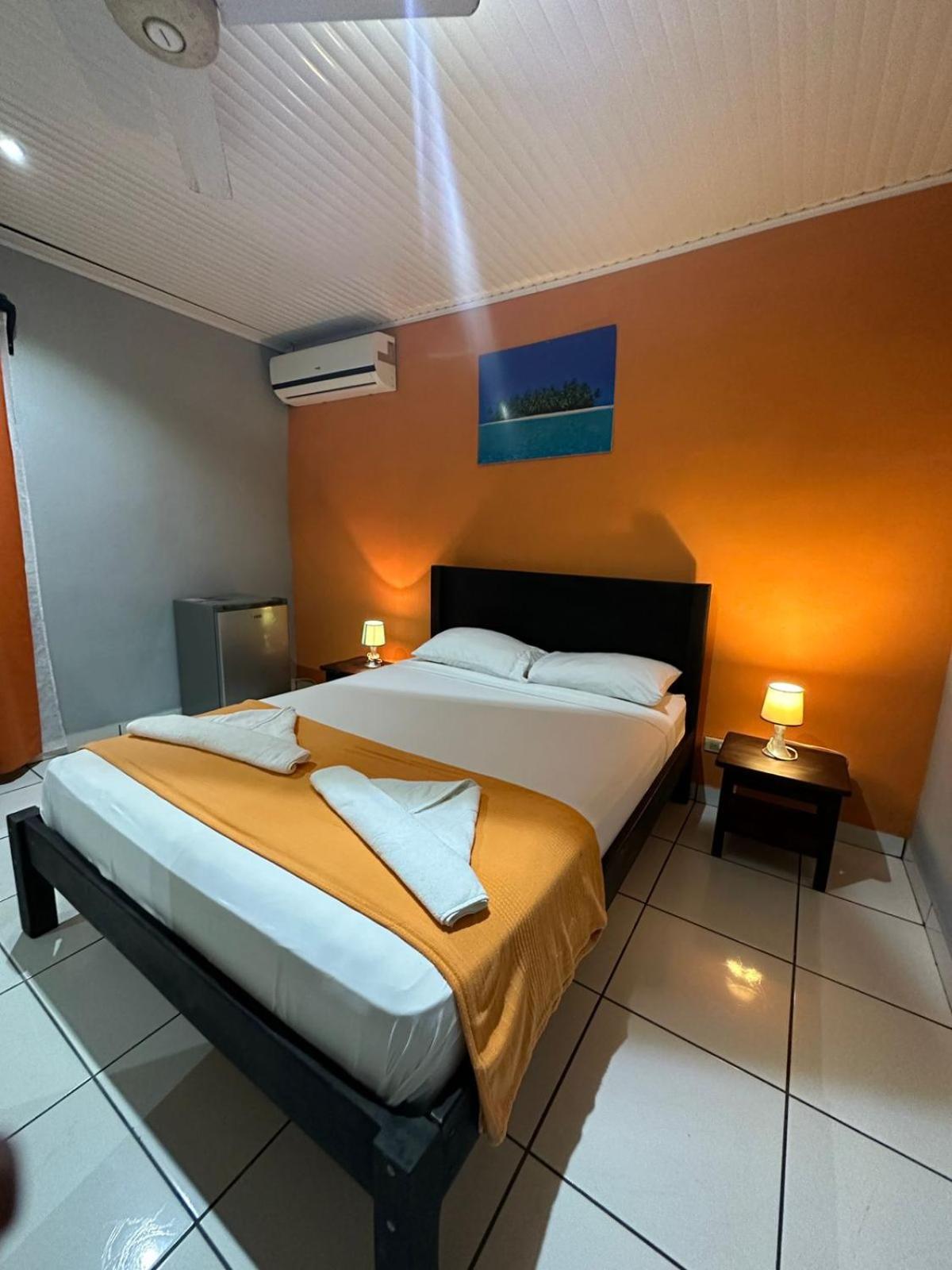 Hospedaje Colibri Manuel Antonio Exterior photo