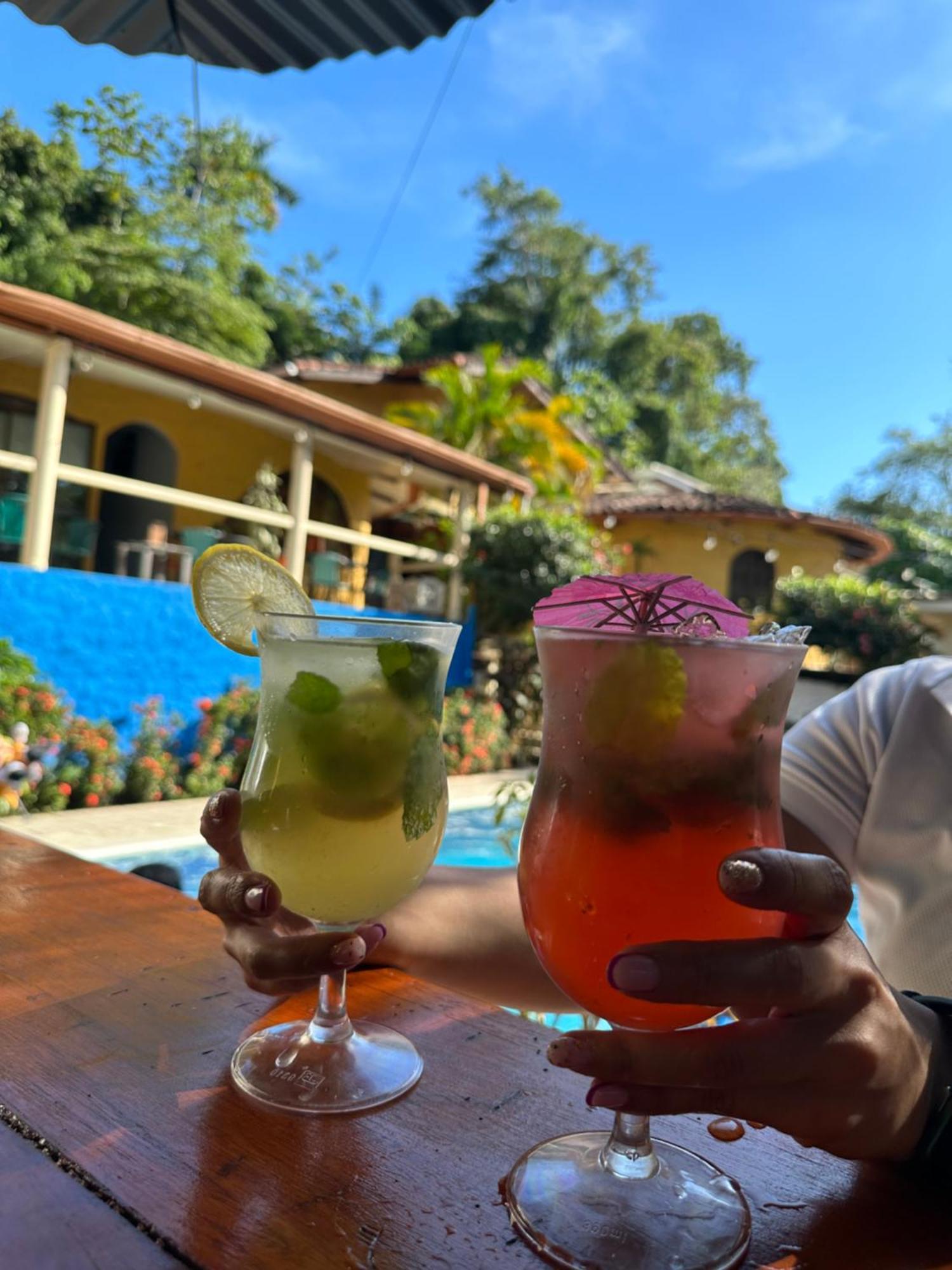 Hospedaje Colibri Manuel Antonio Exterior photo