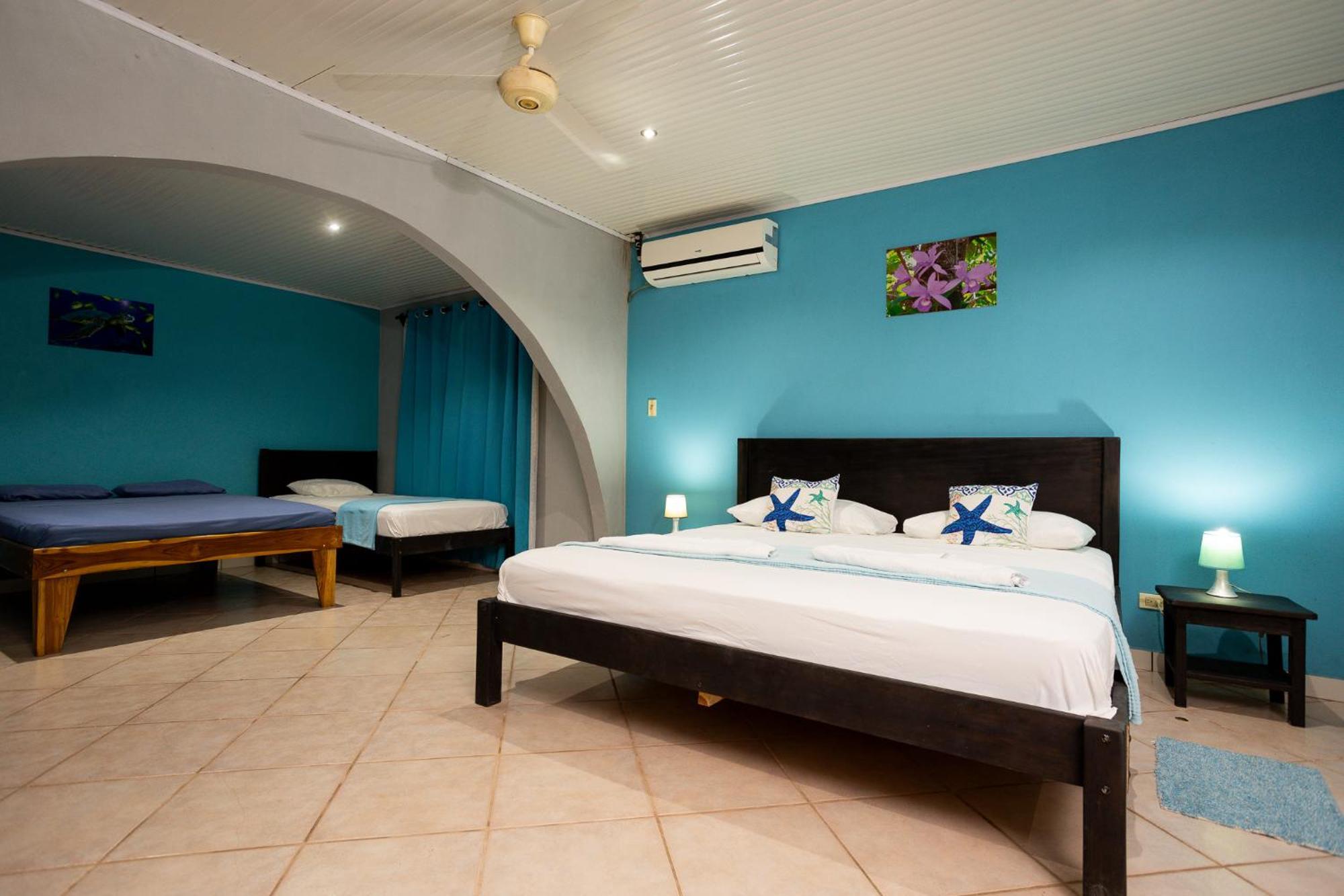 Hospedaje Colibri Manuel Antonio Exterior photo
