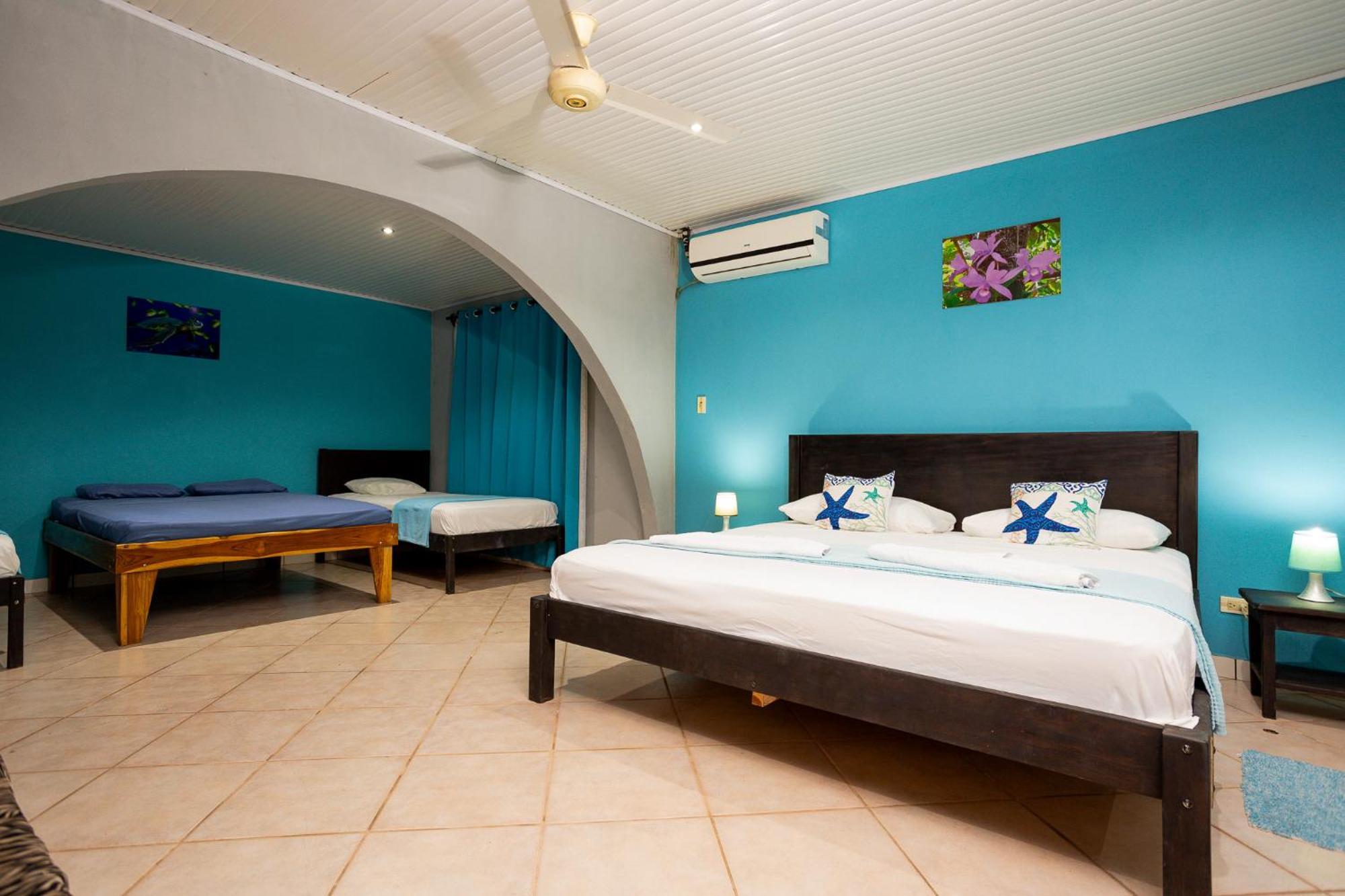 Hospedaje Colibri Manuel Antonio Exterior photo