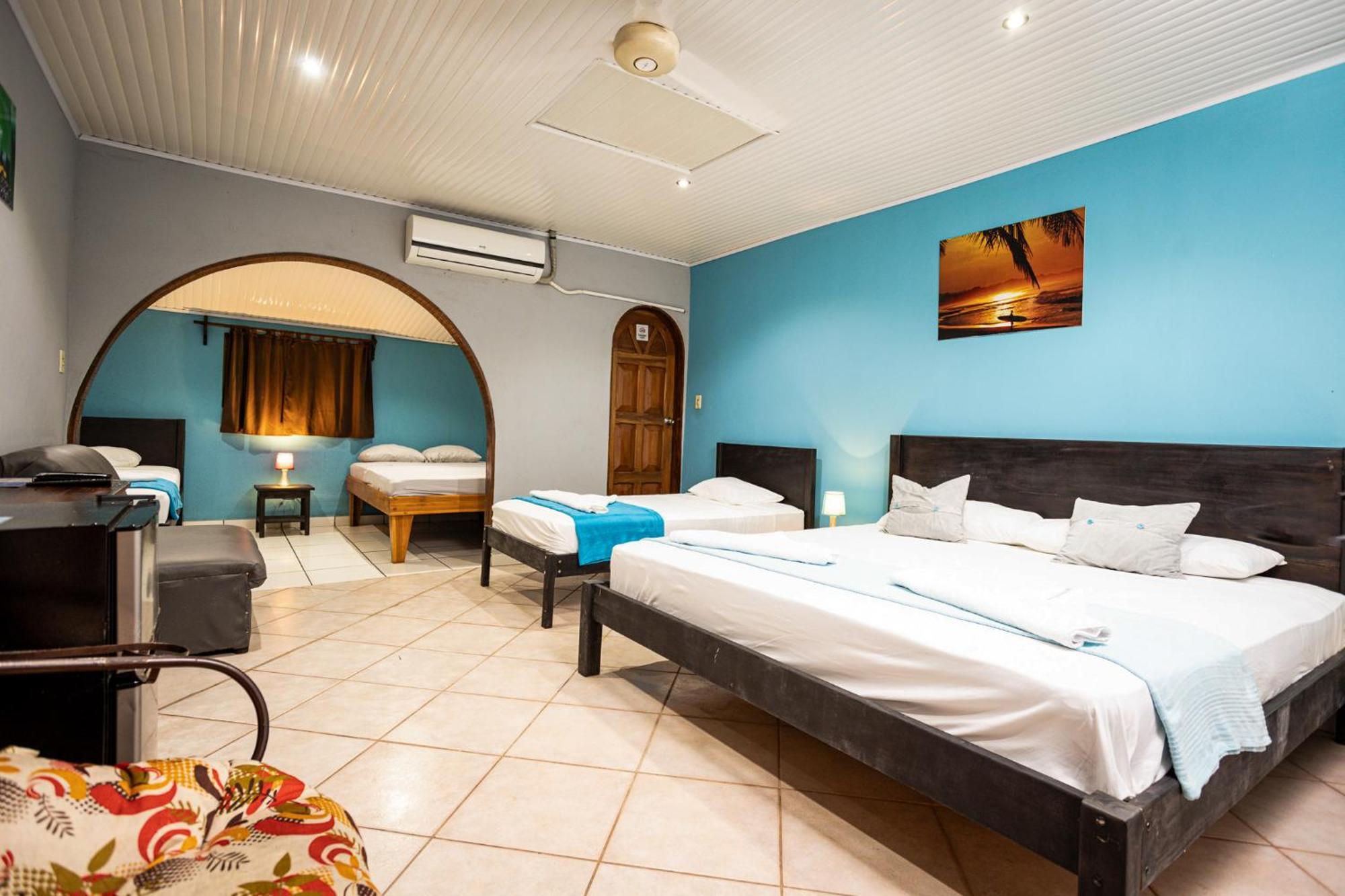 Hospedaje Colibri Manuel Antonio Exterior photo