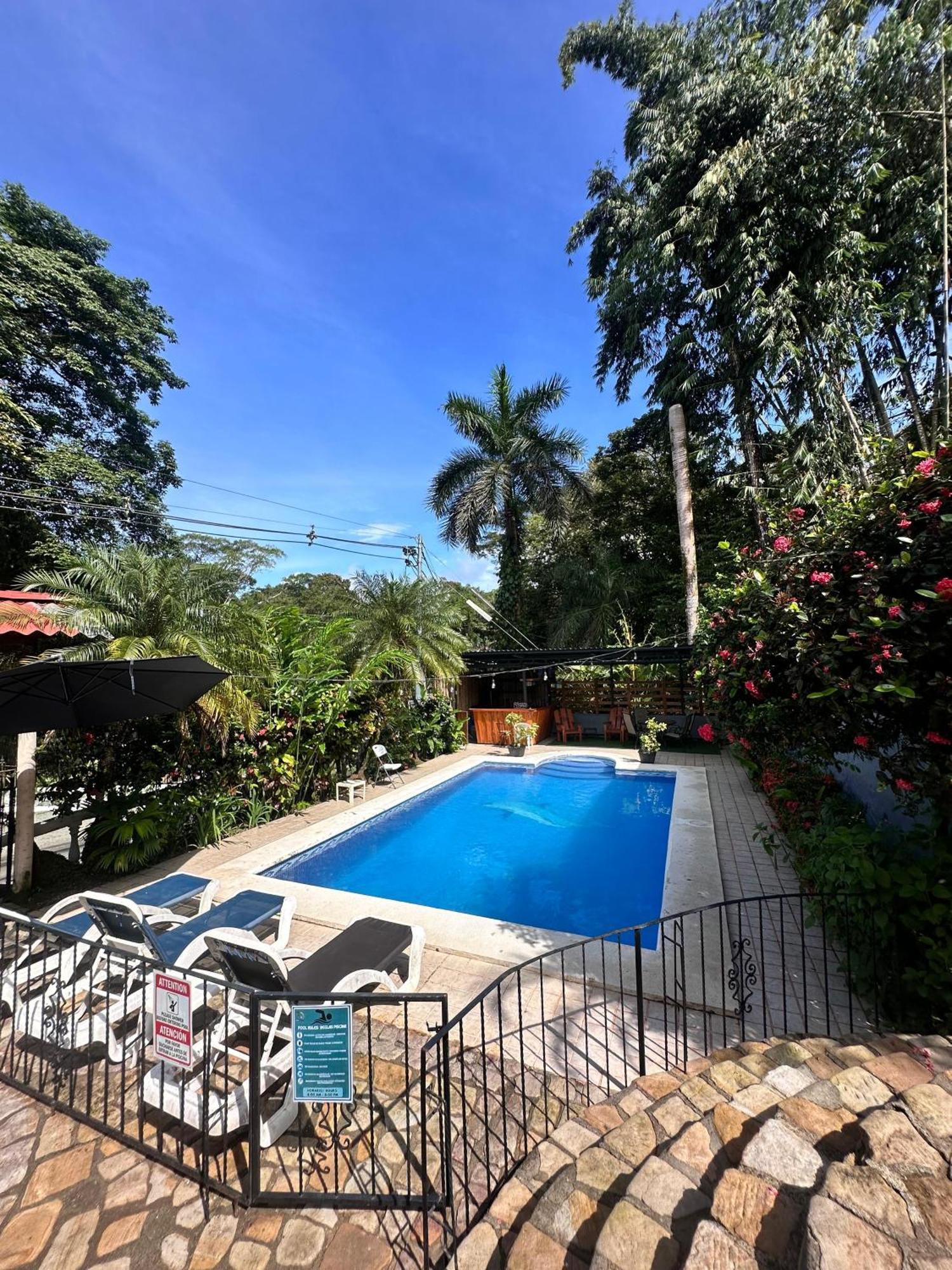Hospedaje Colibri Manuel Antonio Exterior photo